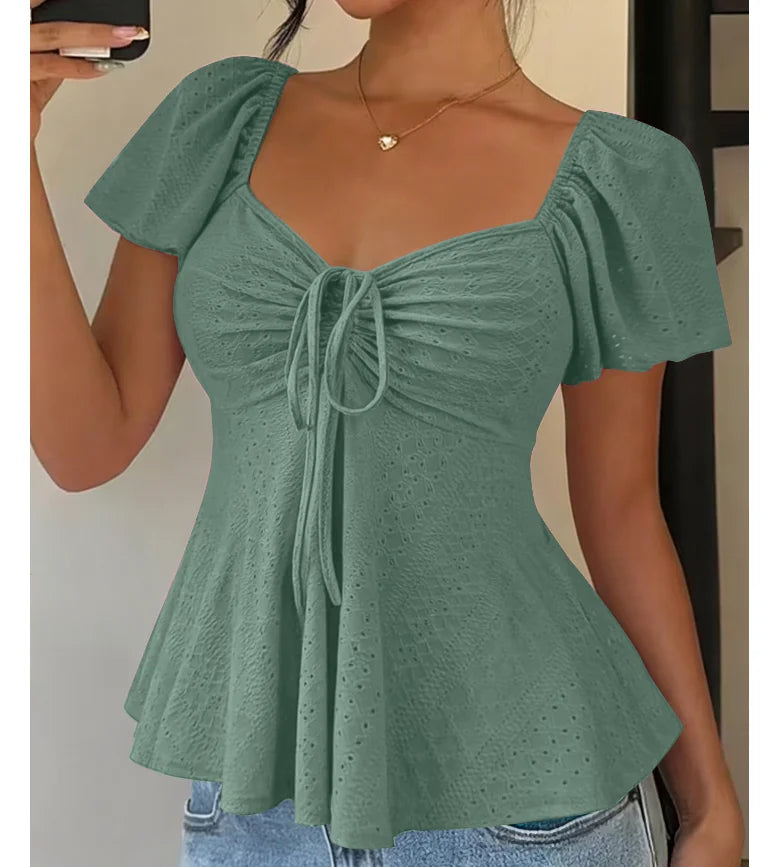 Blusa con cordón ajustable