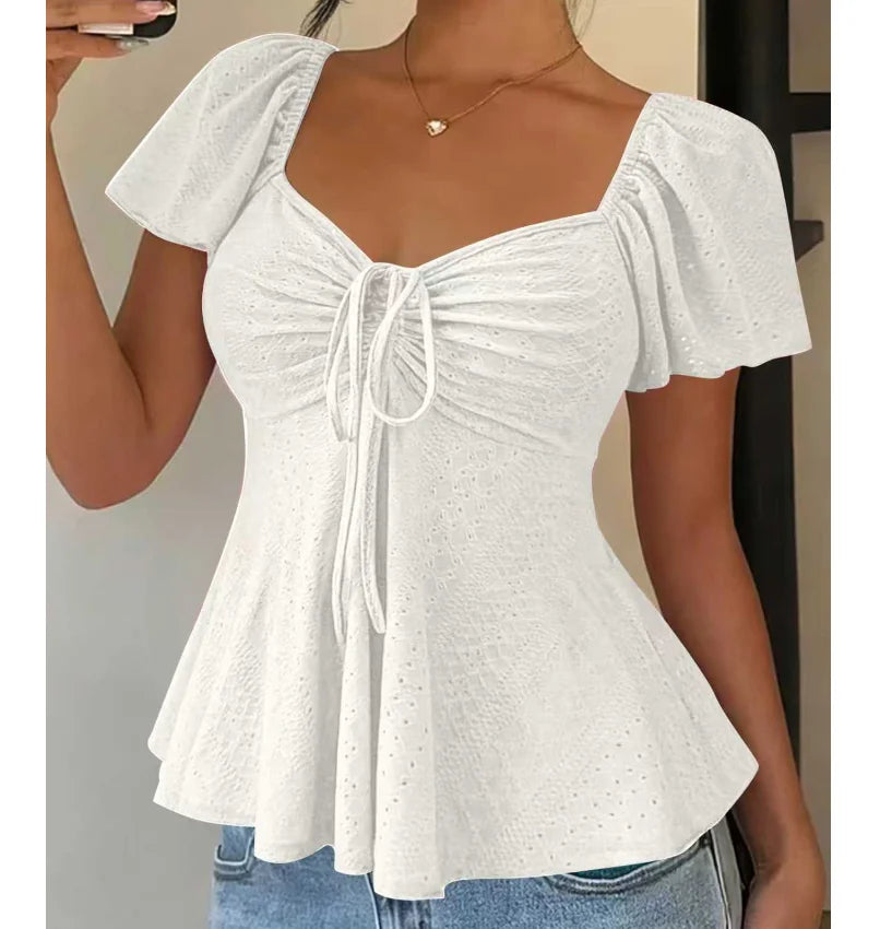 Blusa con cordón ajustable