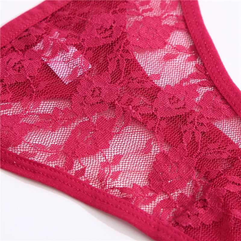 Conjunto de 3 tangas de encaje