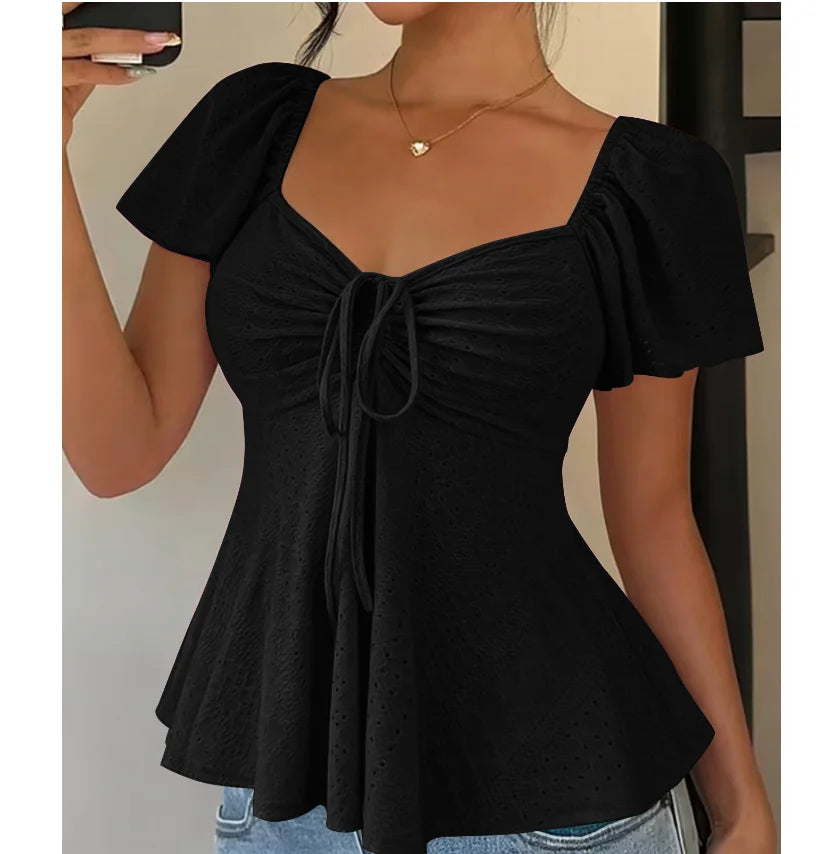 Blusa con cordón ajustable