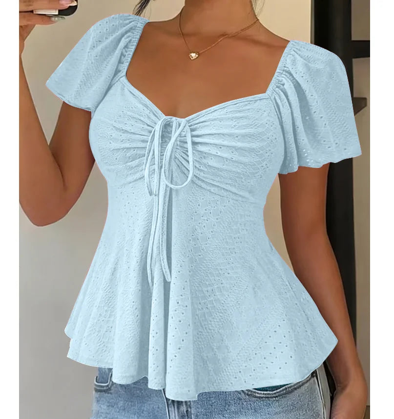 Blusa con cordón ajustable